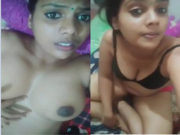 Horny Indian Girl Shows Boobs