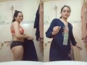 Paki Girl Shows Her Boobs